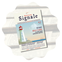 Eine Zeitschrift mit dem Titel &bdquo;Nautische Signale&ldquo; mit der Abbildung eines Leuchtturms auf dem Cover, der auf Zeitungen liegt.
